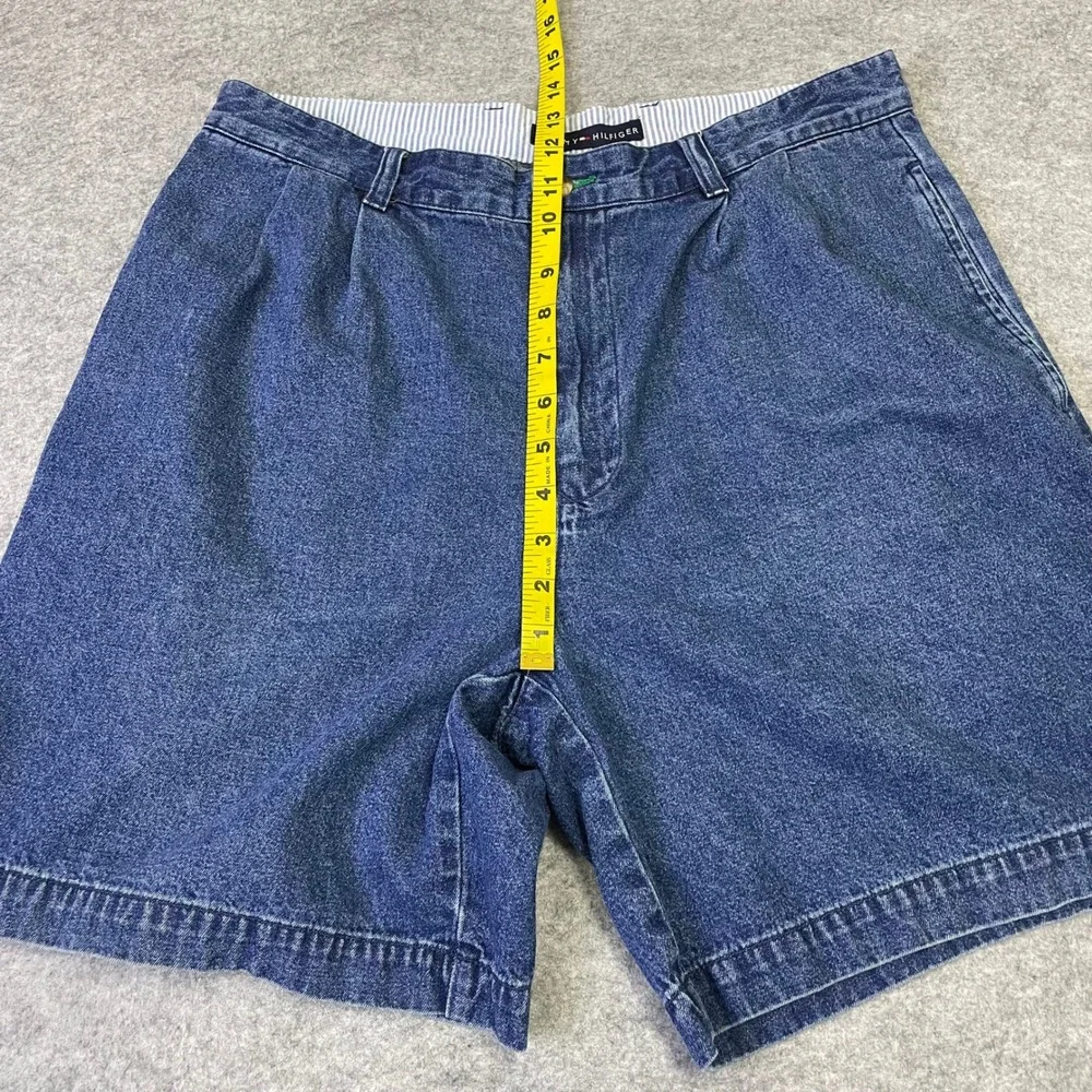 Vintage Tommy Hilfiger 90s Pleated Denim Shorts Mens 32 Blue Crest Logo